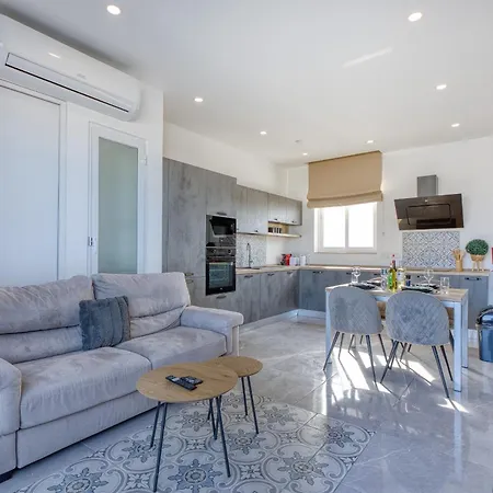 Apartment Luxury Duplex With Sun Terrace And Jacuzzi Sdin1-1 Is-Swieqi