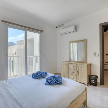 Luxury Duplex With Sun Terrace And Jacuzzi Sdin1-1 Apartment Is-Swieqi